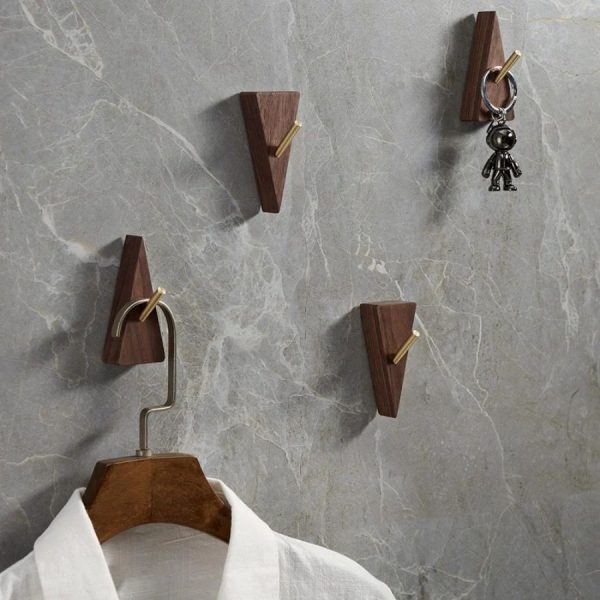 crochet décoratif en bois